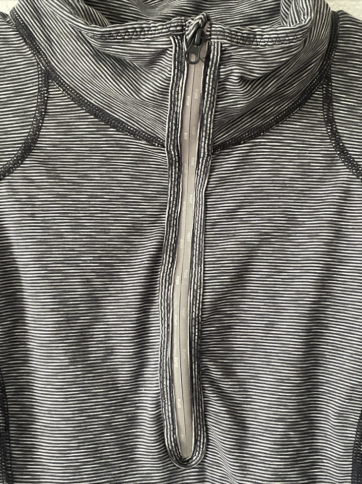 Пуловер Zella Top Run размер 2XL в полоску 1/4 на молнии светоотражающая отделка отверстия для большого пальца серый - Изображение 2 из 4