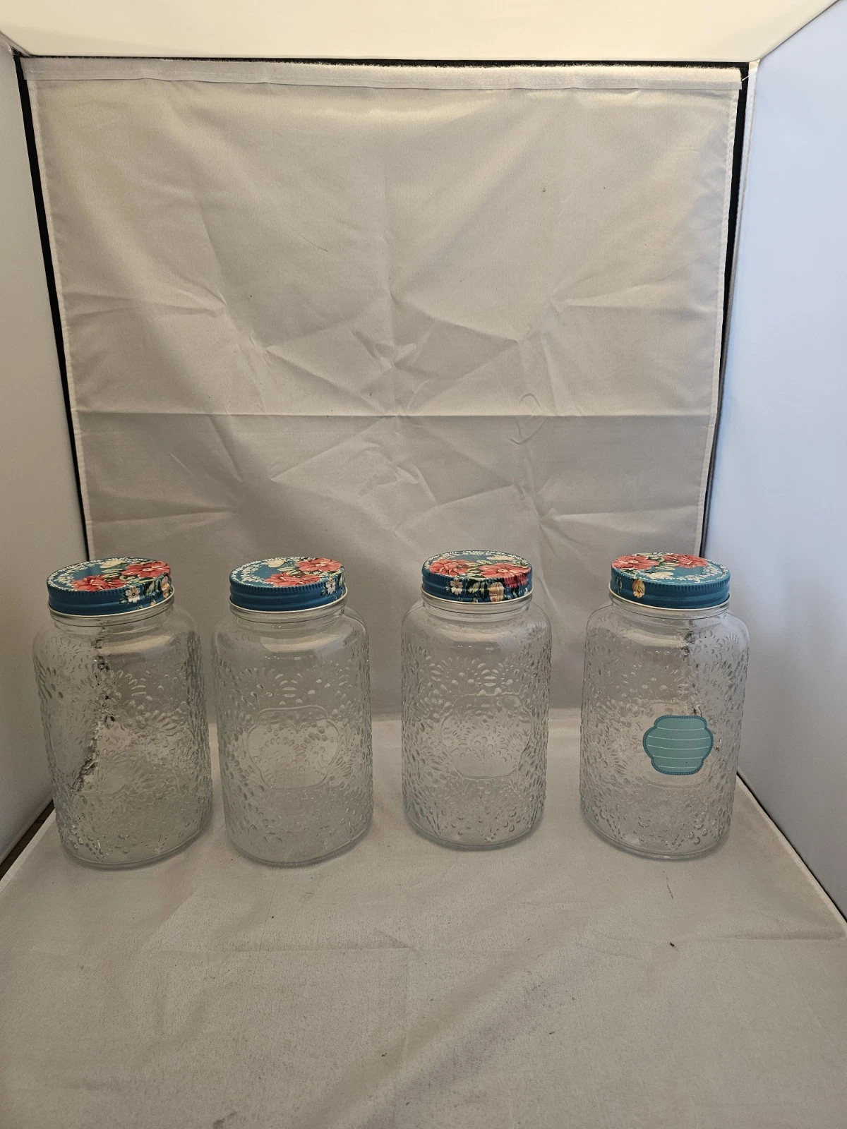 The Pioneer Woman Set of 4 vintage floral Mason Storage Jars 32oz - blue lids