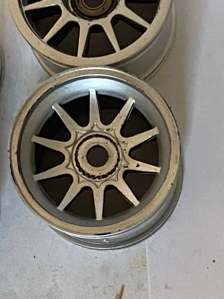 •1 Satz Felgen(vier Stück F1-RB7 DeAgostini Räder 2 für Hinten/2Vorderachse. - Bild 3 von 4