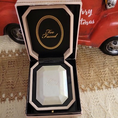 Too Faced Powder Diamond light Multi-Use Diamond Fire Highlighter