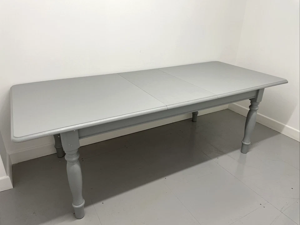 Solid Pine Vintage farmhouse extending dining table in grey farrow & Ball paint - Image 2 of 4