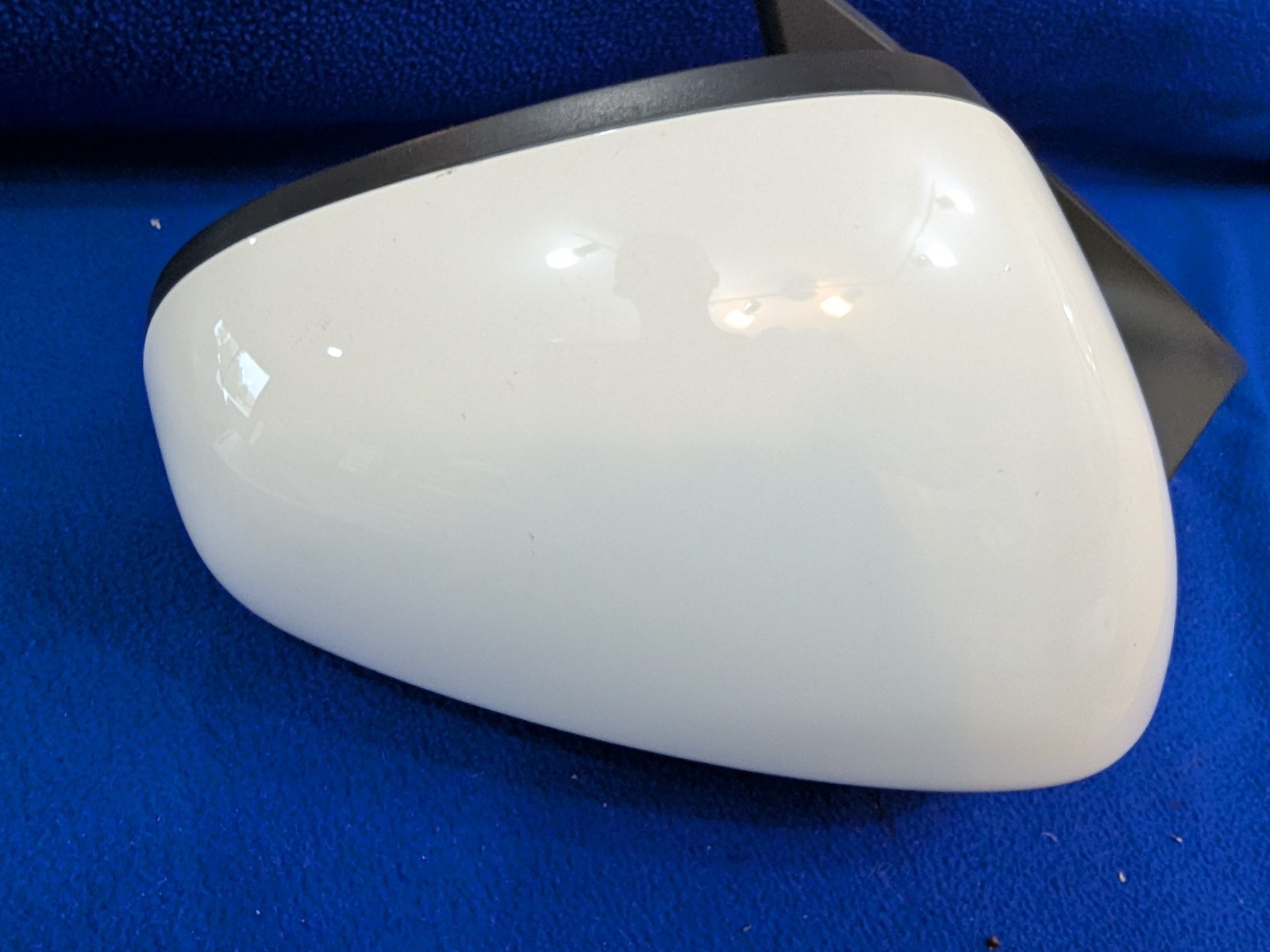 Maserati GranTurismo 2008-2019 Rear Right Side mirror White