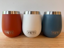 Juego de 3 vasos de vino aislados Yeti Rambler 10 oz SIN TAPAS rojo blanco azul