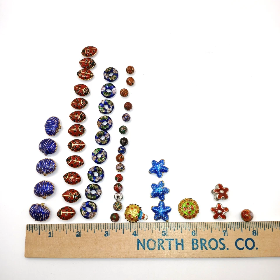 Lote de 49 Cuentas Cloisonne y Esmaltadas Surtidas Mezcladas Ladybugs Estrellas de Mar y Redondas Foto 2 de 4