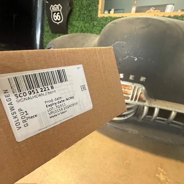 Genuine Volkswagen Horn Low Tone 06-18 VW Jetta Rabbit Golf GTI GLI 5C0951221B - Image 4 of 4