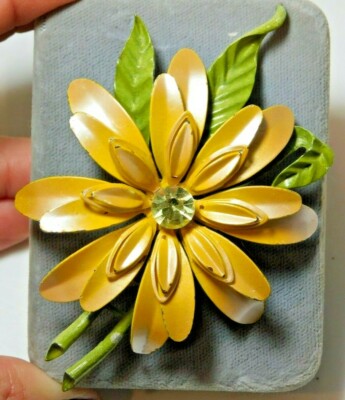 Vintage Lisner Gerbera Daisy Pearly Gelb Emaille Blume Strass Brosche