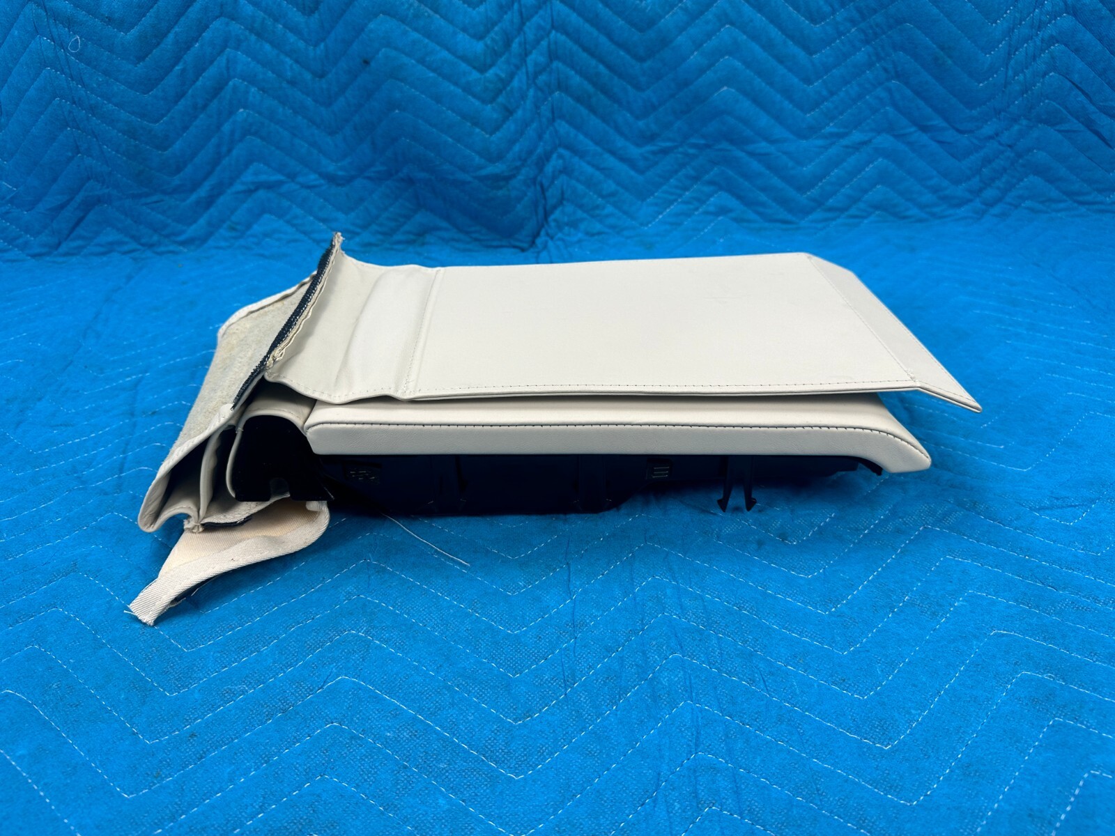 Bentley Continental Flying Spur Rear Seat Center Armrest Set Ivory 2008-2012 OEM