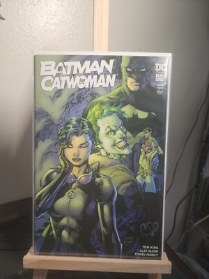 Batman Catwoman 2 Jim Lee Variant Signed By Clay Mann . 2022  COA. TOM KING.