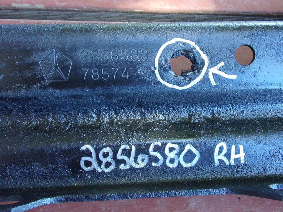 Plymouth 1968 1969 soportes de parachoques OEM 2856580 2856581 Road Runner GTX satélite Foto 2 de 4