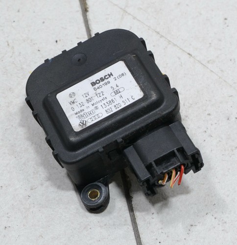 VW Golf 4 1J Bj 99 Stellmotor Heizung BOSCH 8D2820511C #71063-E110