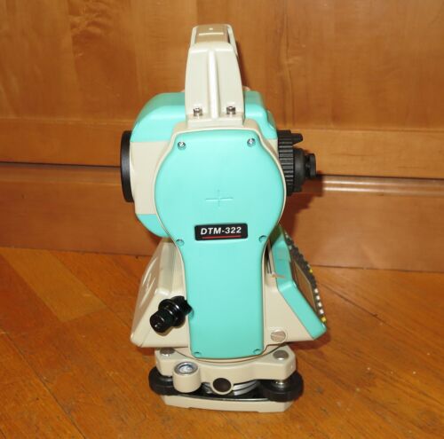 Nikon DTM-322 Precision Surveying Total Station, AA Battery Holder, Cable & Case - Picture 9 of 15