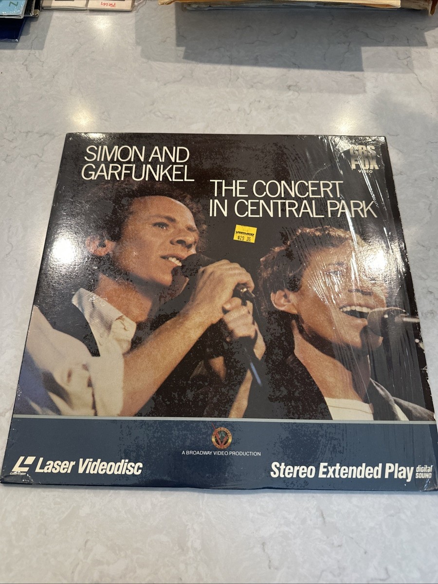 SIMON AND GARFUNKEL - THE CONCERT IN CENTRAL PARK Laserdisc LD