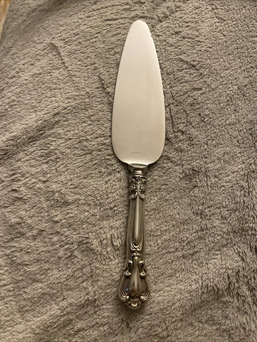 Chantilly-Gorham Sterling Pie Cake Server(s) Flat blade