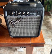 Fender Frontman 10G 10-Watt Guitar Amplifier - Black