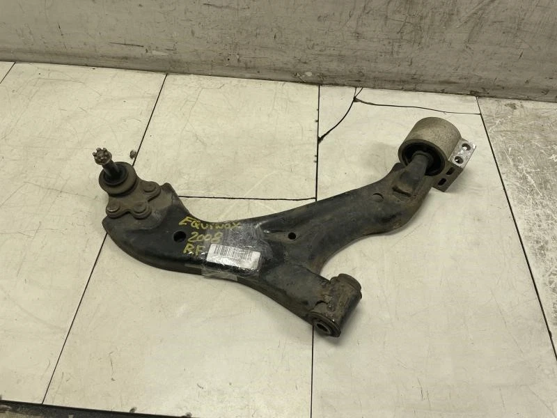 Chevrolet Equinox LT 2008 3,4 L brazo de control inferior delantero derecho del pasajero OEM+ Foto 2 de 4