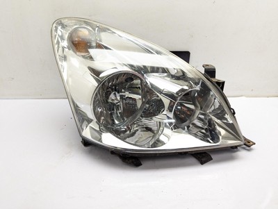 TOYOTA COROLLA VERSO AR10 AUR10 ZNR10 ZNR11 2004 - 2007 Right Headlight