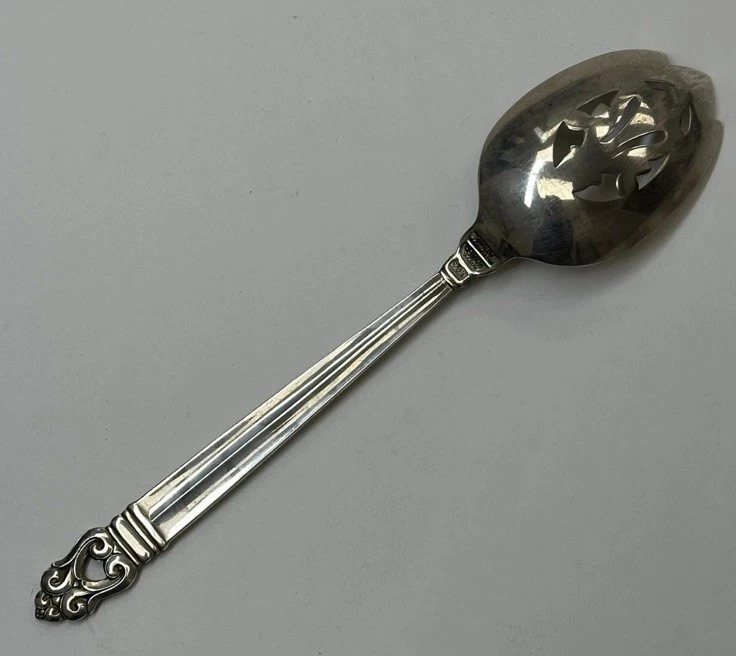Cuchara perforada Royal Danish International Sterling 8,5" Foto 2 de 2