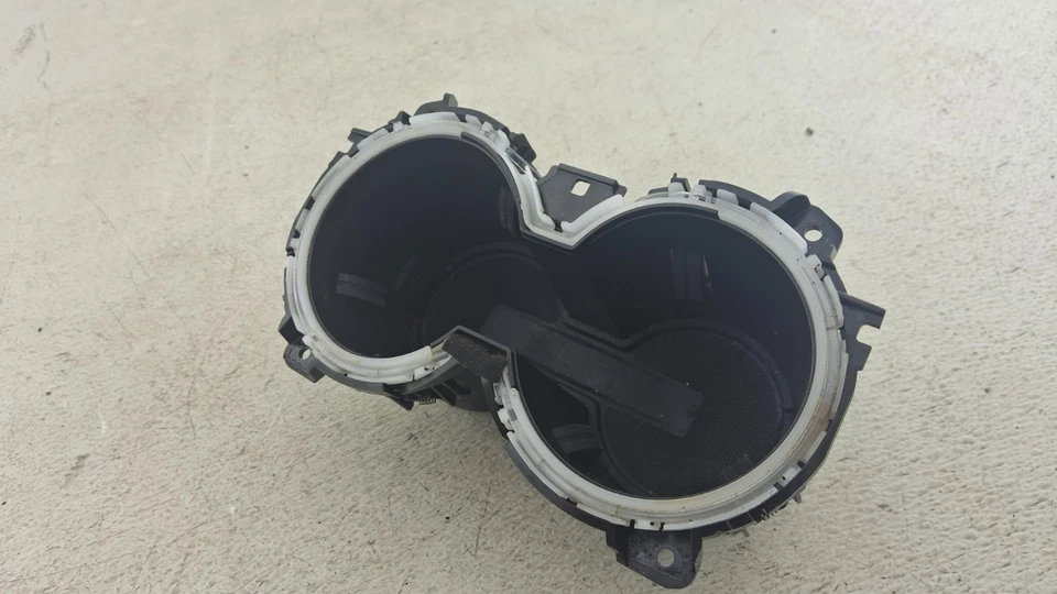 2017-2021 ALFA ROMEO GIULIA Q4 CONSOLE CENTRAL PORTA-COPO DE BEBIDA DUPLO FABRICANTE DE EQUIPAMENTO ORIGINAL - Imagem 3 de 4