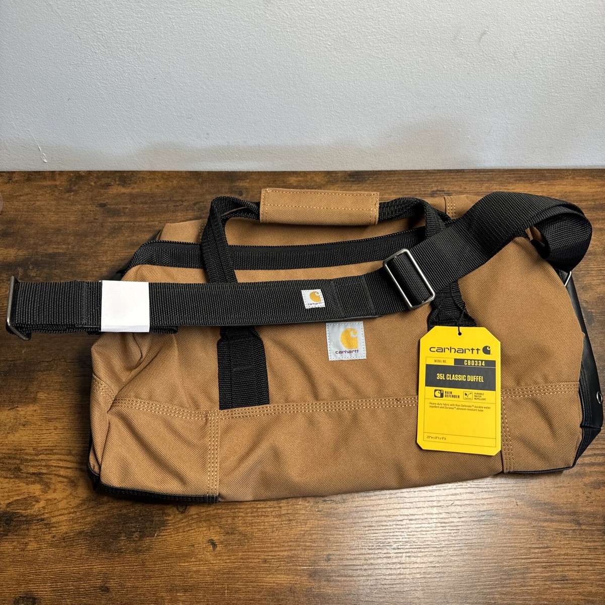 Carhartt Essential Classic Duffel, Heavy-Duty Gear Bag 35L