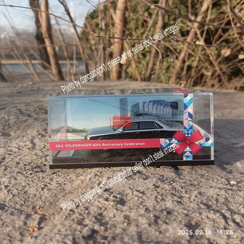 1/64 SAIC Volkswagen 40TH Anniversary Celebration: 1986 AUDI 100 Diecast Model - Picture 2 of 5