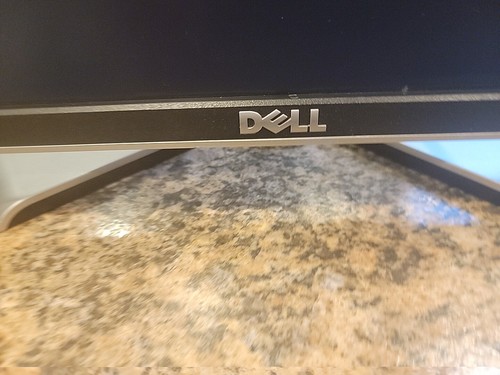 Dell UltraSharp 1901FP1 19" LCD Monitor Display - Picture 5 of 14