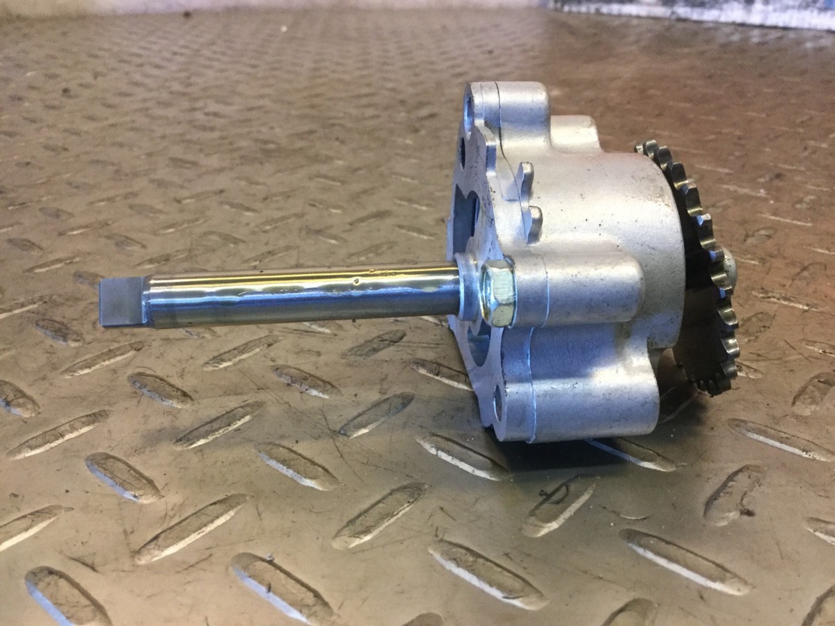 Pompe à Huile Pour Chaîne Triumph TT600 2003 - Pièce D'occasion