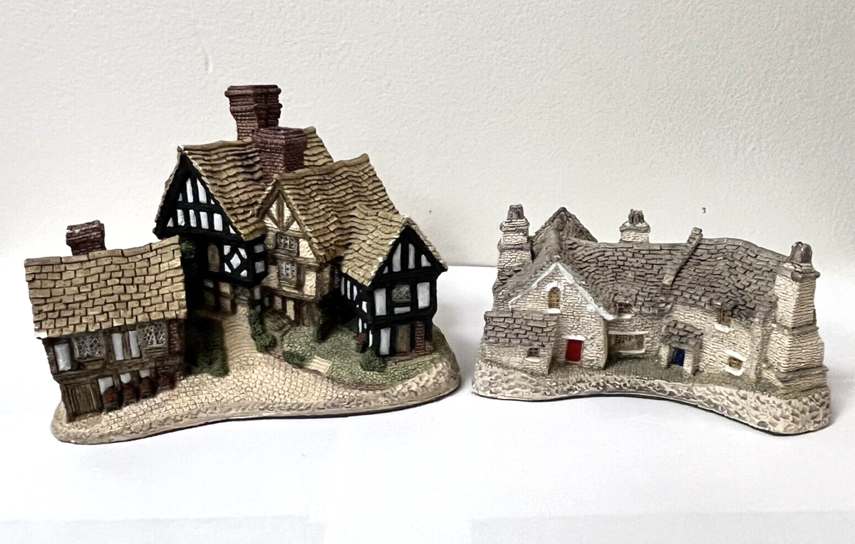 2pc Lot of Cottages David Winter Cornish Cottage Stratford House 