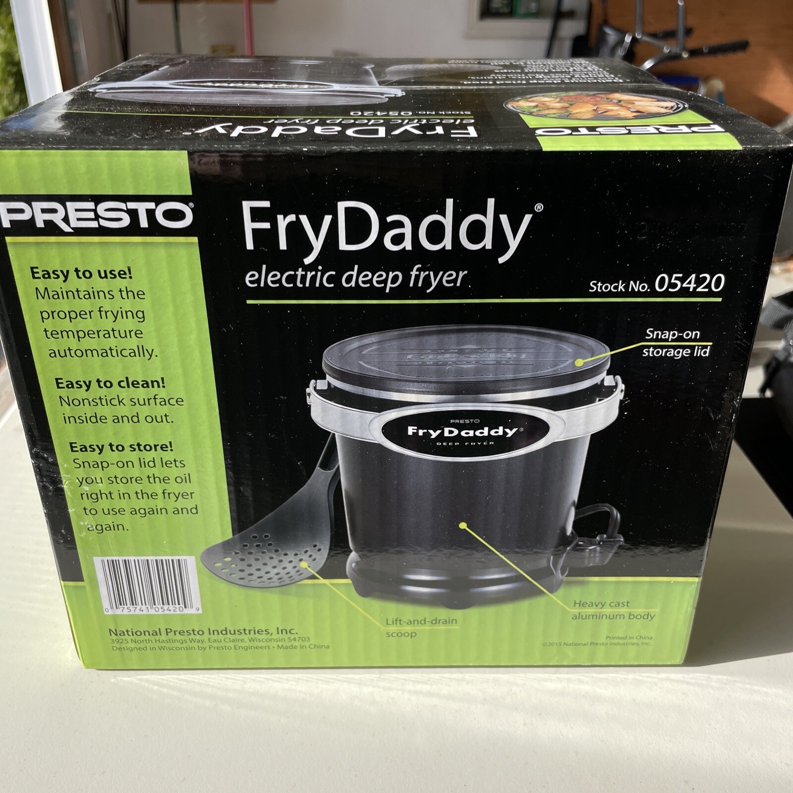 Presto 05420 FryDaddy Electric Deep Fryer Black BRAND NEW STILL IN