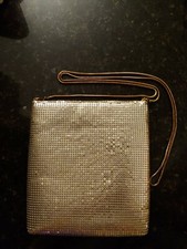 Vintage VALERIE STEVENS 6 3/4 X 7 1/3 Inch Gold Mesh Evening Handbag Bag Purse