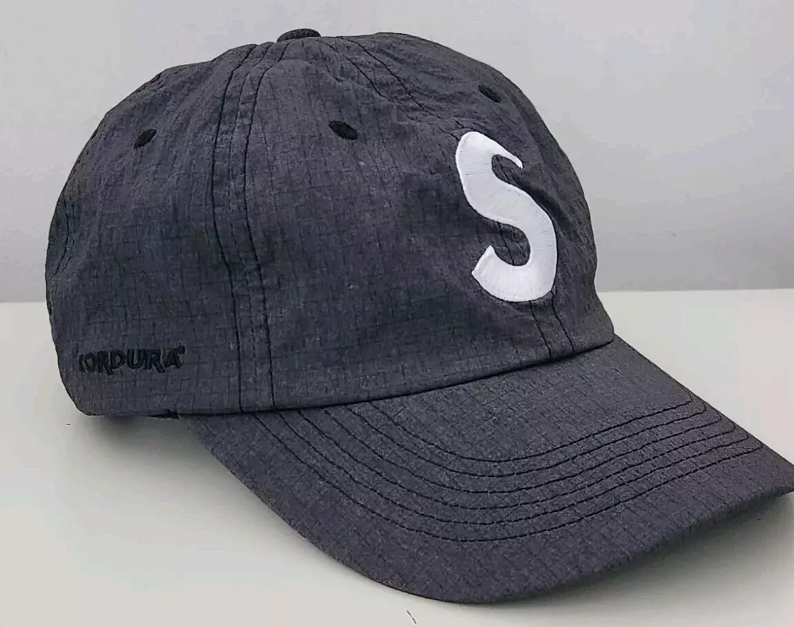 Casquette 6 panneaux SS23 Supreme Cordura Ripstop S logo noir gris