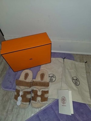 Hermes Women's Chypre Sandals Shearling Size 38 Eu 7 Us