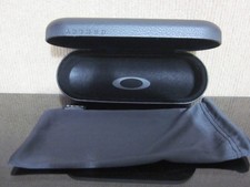 Oakley Eye Glasses Hard Case Black Faux Leather Clamshell With Black Dust Bag