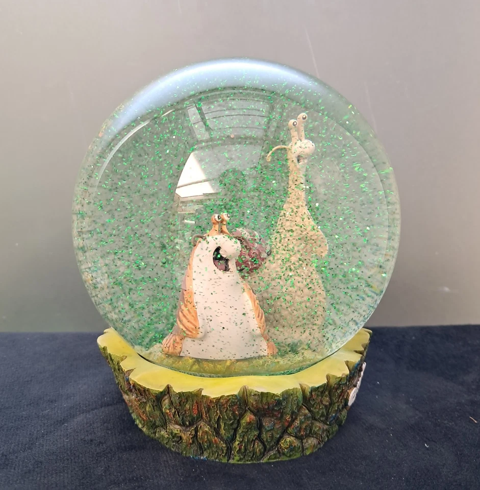Snow/Glitter Globe.EPIC Movie 2013 Mub & Grub figures, Twentieth Century Fox. - Image 2 of 4