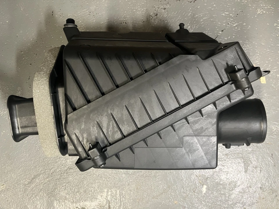 Conjunto de carcasa de filtro de aire Chevrolet GMC Cadillac 2014-2016 22870281 Foto 4 de 4