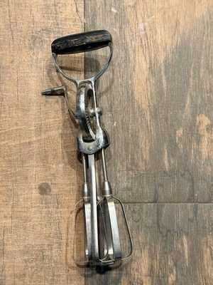 Vintage Ecko Hand Crank Mixer Egg Beater Stainless Steel Black Handle USA