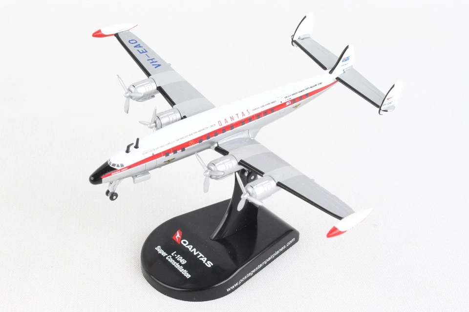 Lockheed L-1049 L1049 Super Constellation - Qantas 1/300 Scale Diecast Model - Image 2 of 4