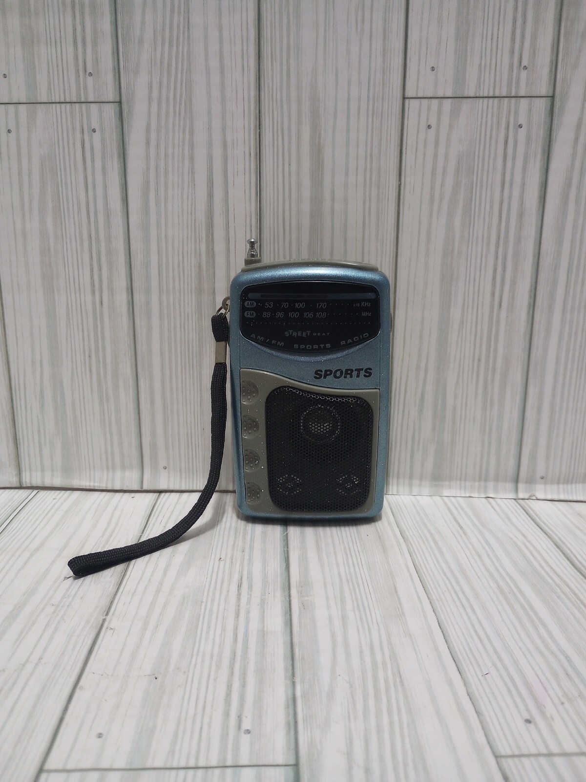 Street Beat PR-35M Sports Vintage Gray Blue AM/FM Portable Radio P3560 ...
