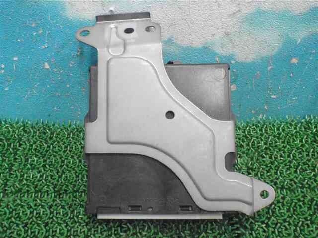 2001 DAIHATSU MOVE L900S Engine Control Computer 89560-97B80