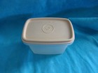 Tupperware Rectangular Sheer Shelf Saver clear 1243 gold/Tan Lid 1244 Storage — photo 5
