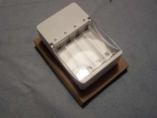 Steckerladegerät 230V für 1 - 4 1,2V Mignon oder Mikrozellen