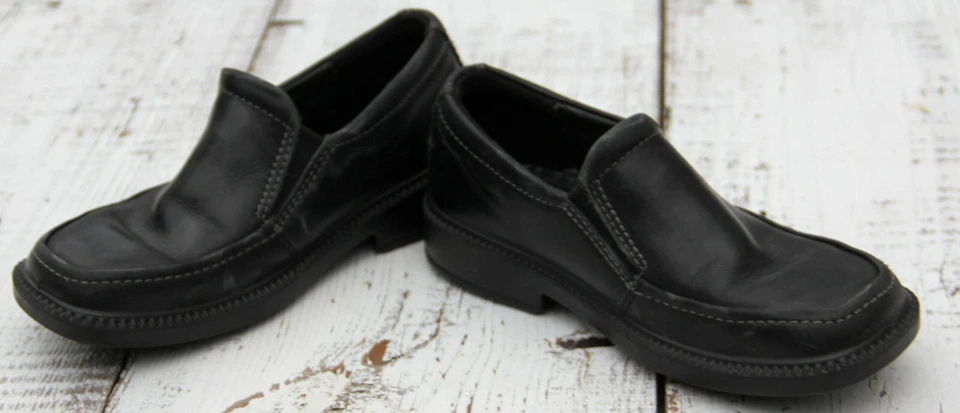 Zapatos de vestir ECCO de cuero negro sin cordones para niños talla 11 Foto 4 de 4