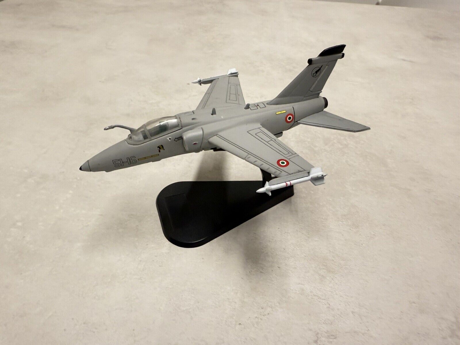 Foto 1 di 2
