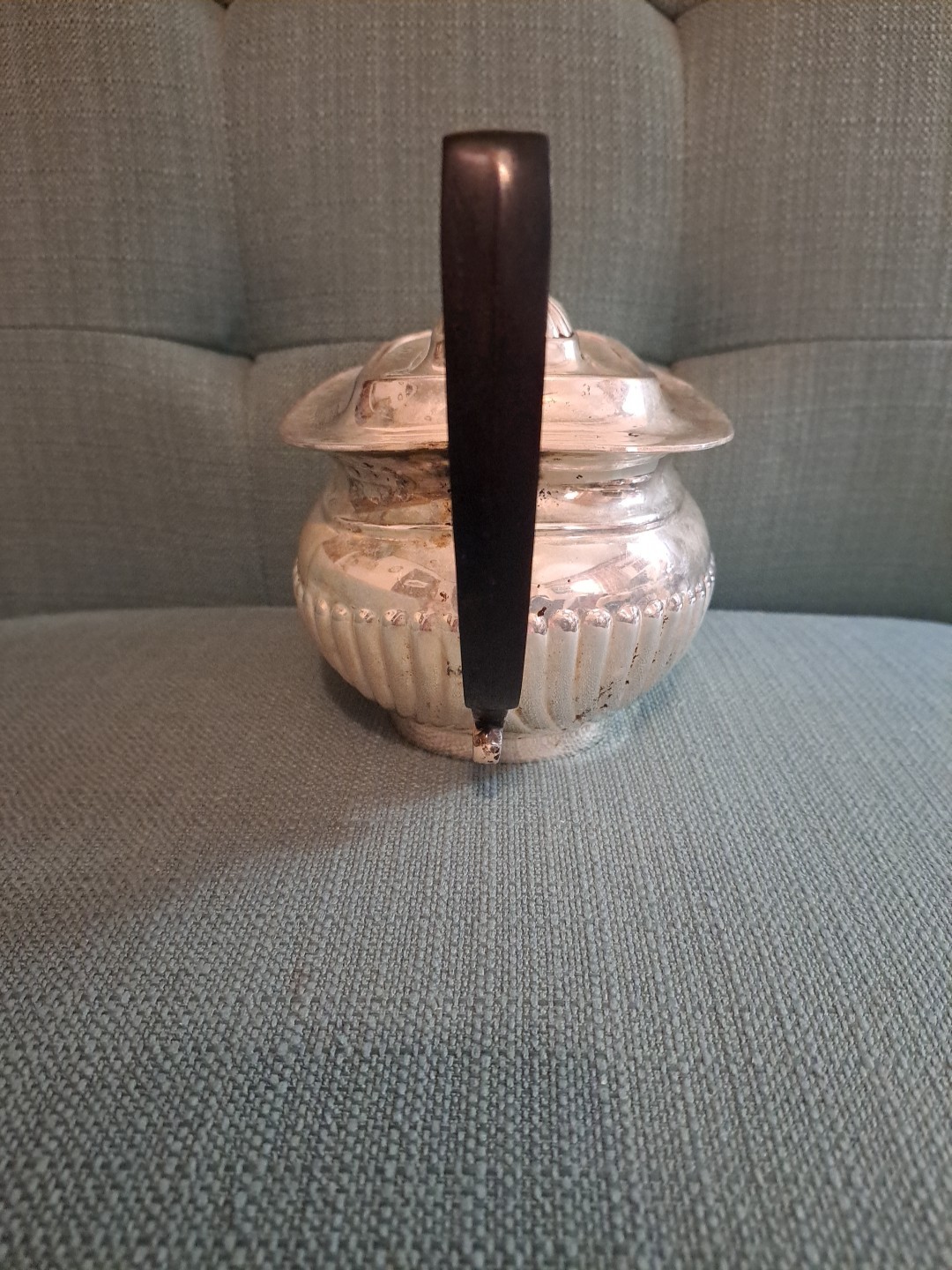 Vintage Viners of Sheffield Silver Plated Tea Pot England (AS IS) NEEDS TLC