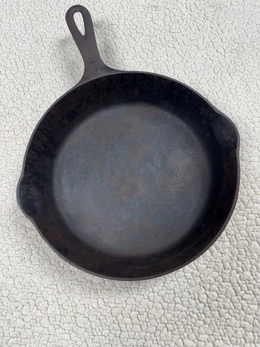 Vintage Griswold #6 Erie PA Cast Iron Skillet..699 Double Spout