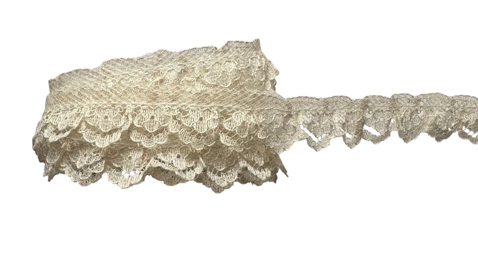 5/8-inch natural color ruffled lace trim price per yard - Image 2 of 2