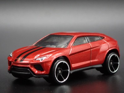 2018-2025 LAMBORGHINI URUS SUV 1:64 SCALE COLLECTIBLE DIORAMA DIECAST MODEL CAR