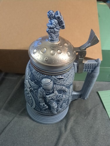 Avon Conquest of Space Beer Stein Astronaut Moon Pewter Lid 1991