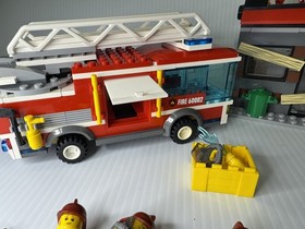 Lego City FIRE lot (60003, 60247 & 60003)- 3 sets- 100% Complete w/Manuals