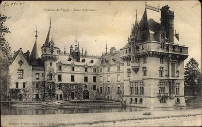 Ak Vigny Val d Oise, Cour interieure - 2884784