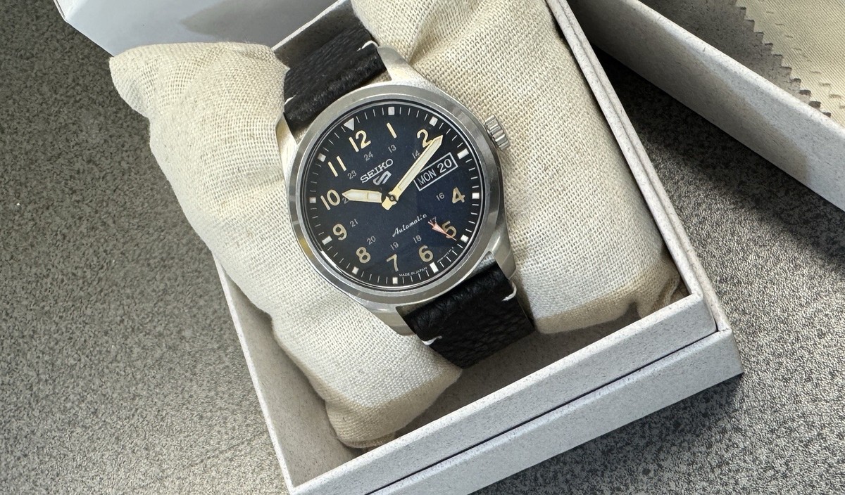 SEIKO Marionne掛時計 FW579B | ミッキー&フレンズ | セイコーウオッチ株式会社